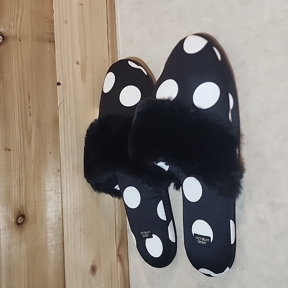 NWOT Victoria’s Secret polka dots slippers with faux fur size Large - Picture 2 of 7